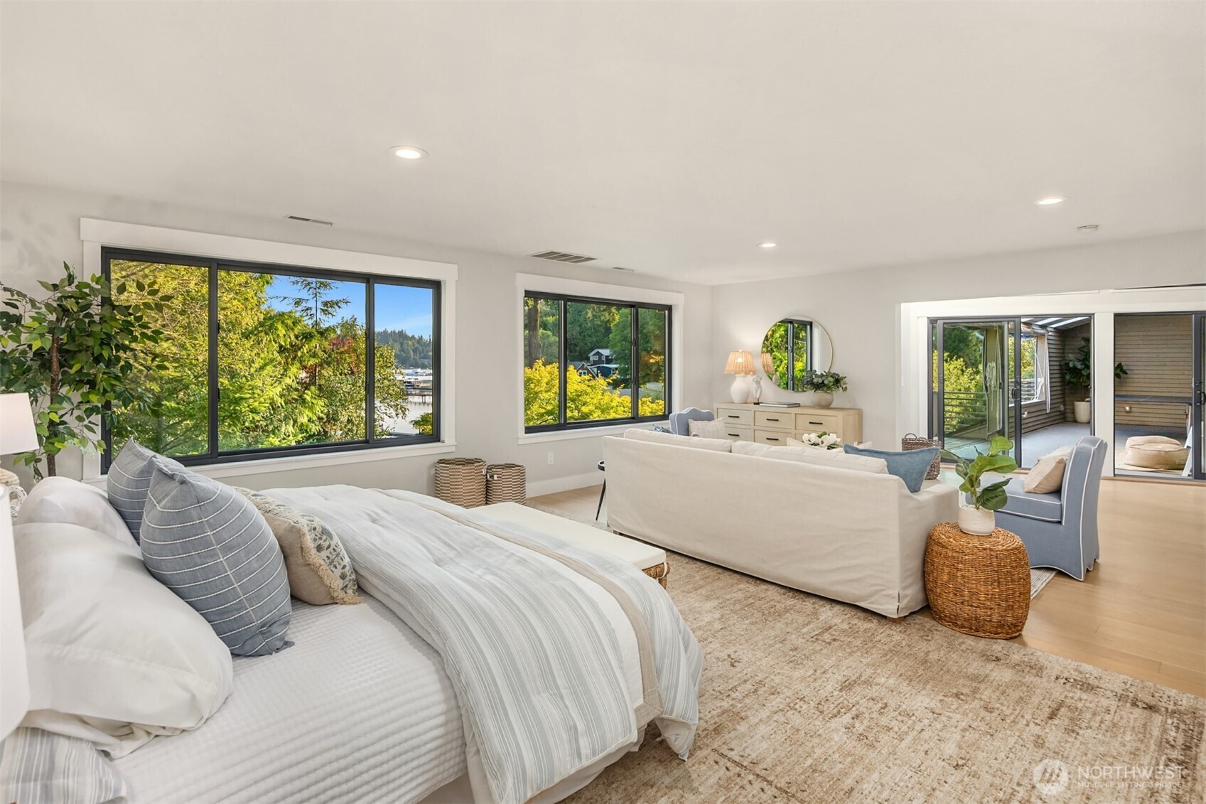 15041 Skogen Lane Property Photo 14