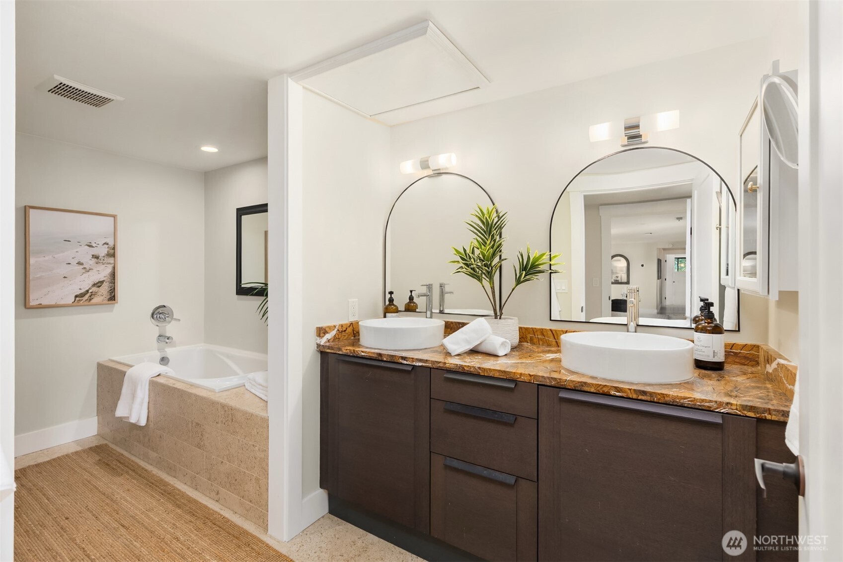 15041 Skogen Lane Property Photo 19