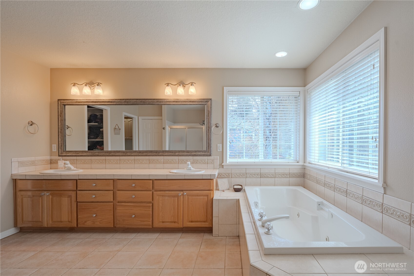 1519 Nw 86th Street Property Photo 18
