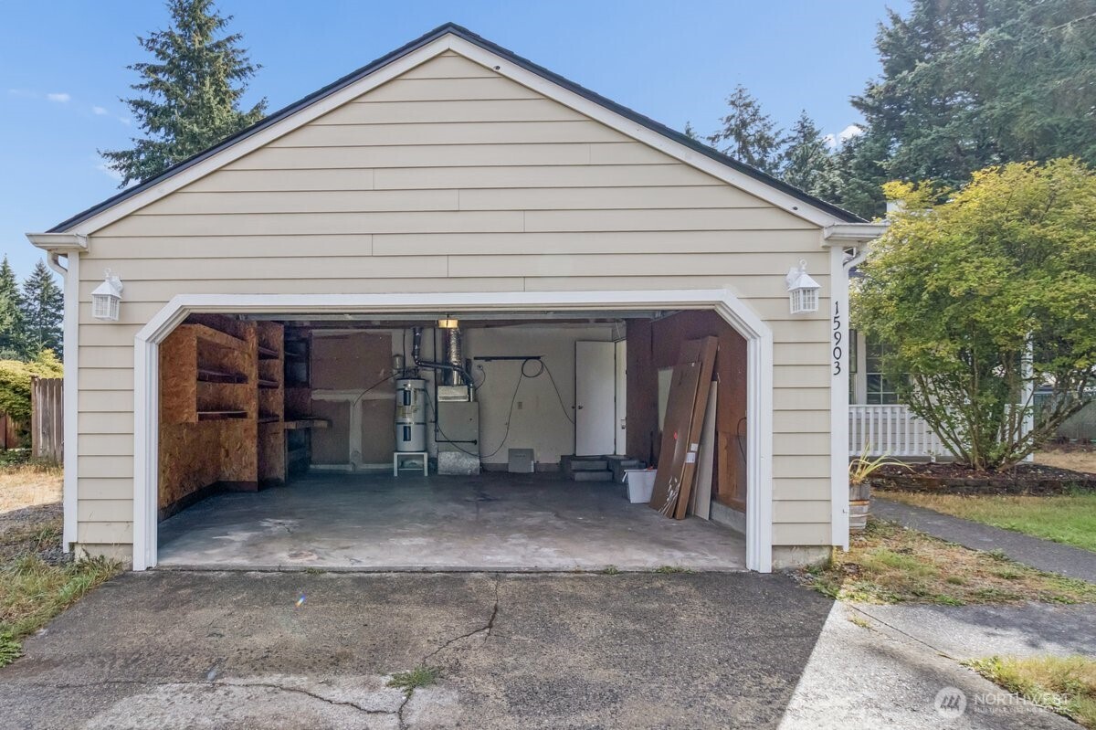 15903 95th Avenue Ct Property Photo 5