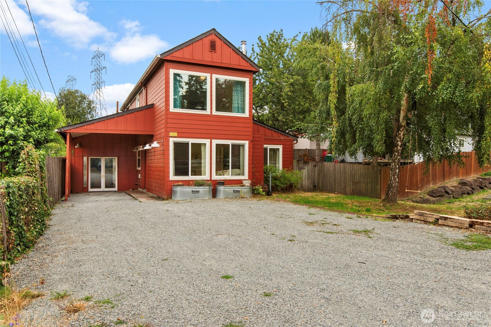 9682 Beacon Avenue Property Photo 1