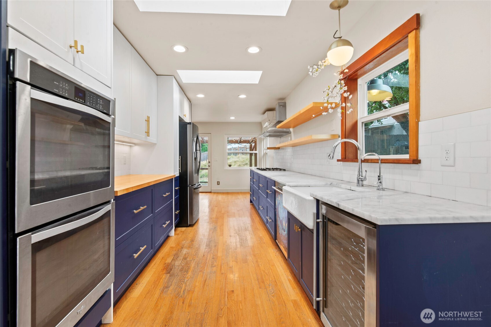 9682 Beacon Avenue Property Photo 8
