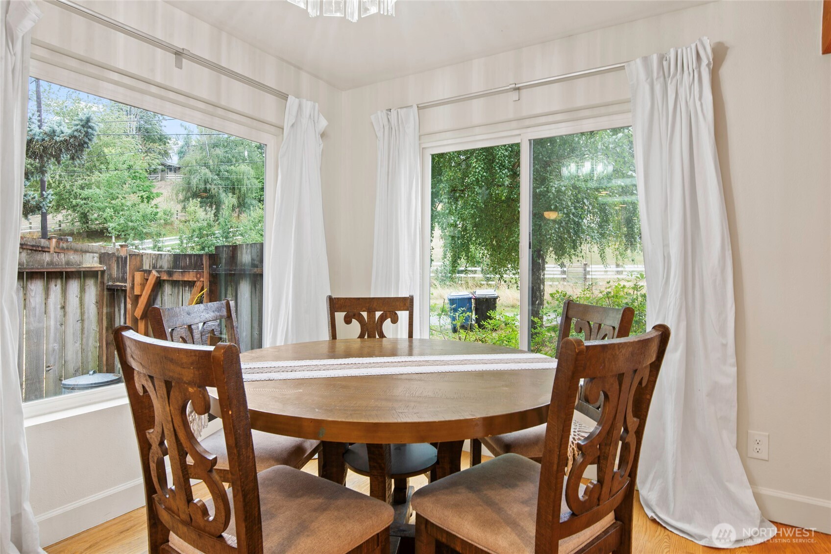 9682 Beacon Avenue Property Photo 12