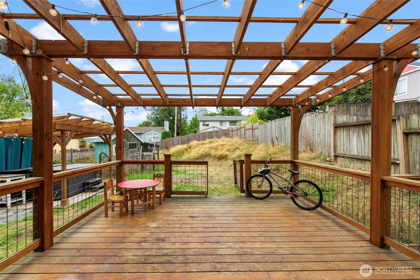 9682 Beacon Avenue Property Photo 23