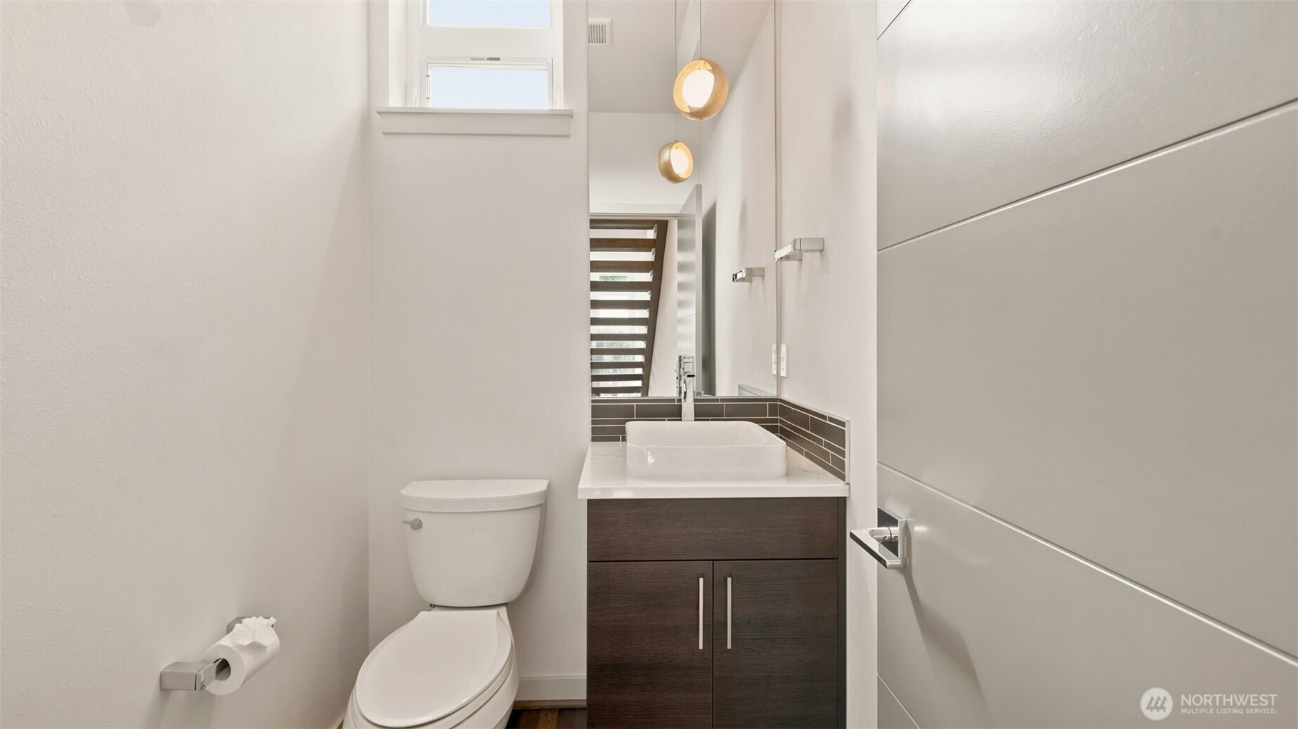 7459 Woodlawn Avenue A Property Photo 10