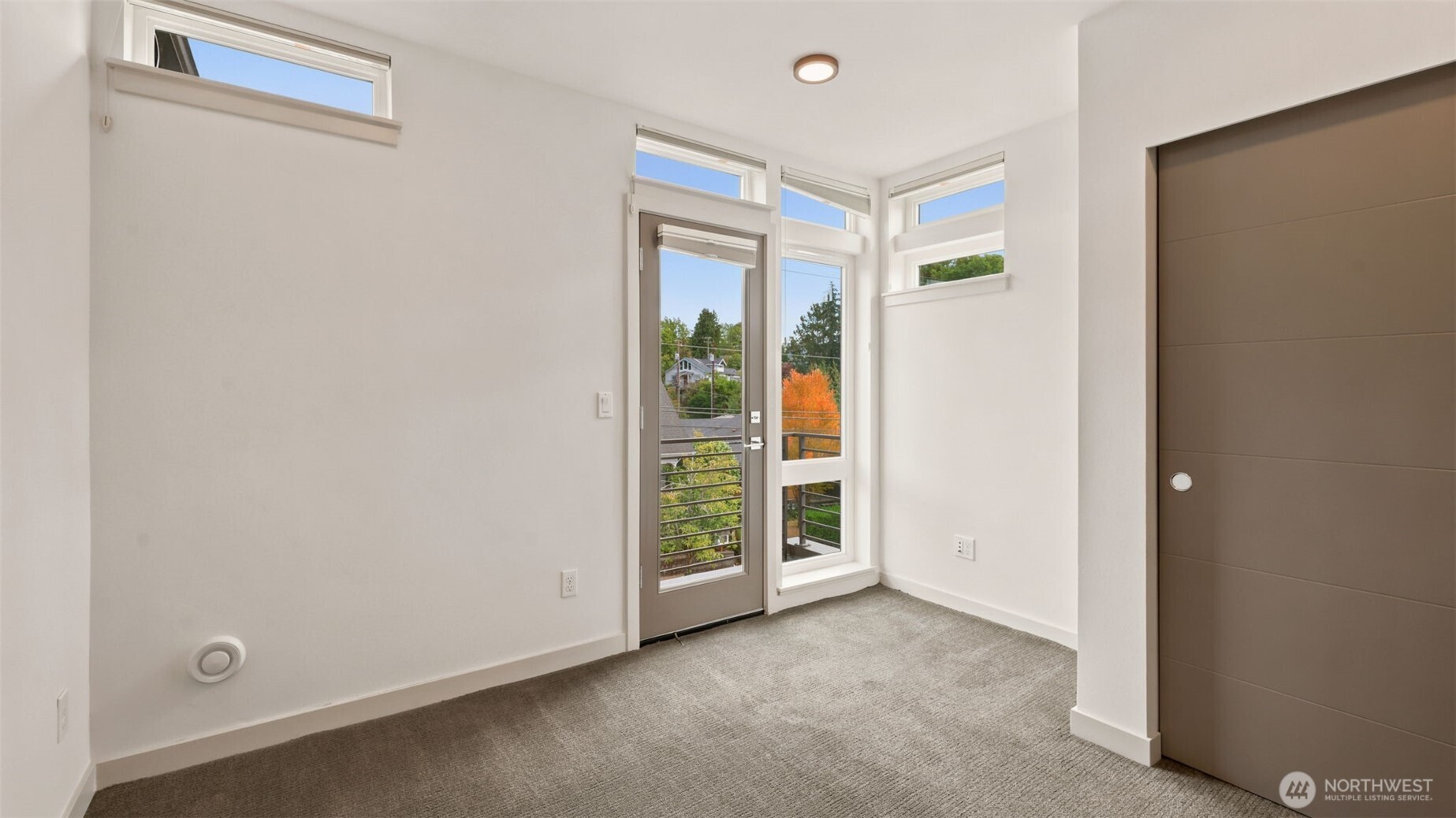 7459 Woodlawn Avenue A Property Photo 12