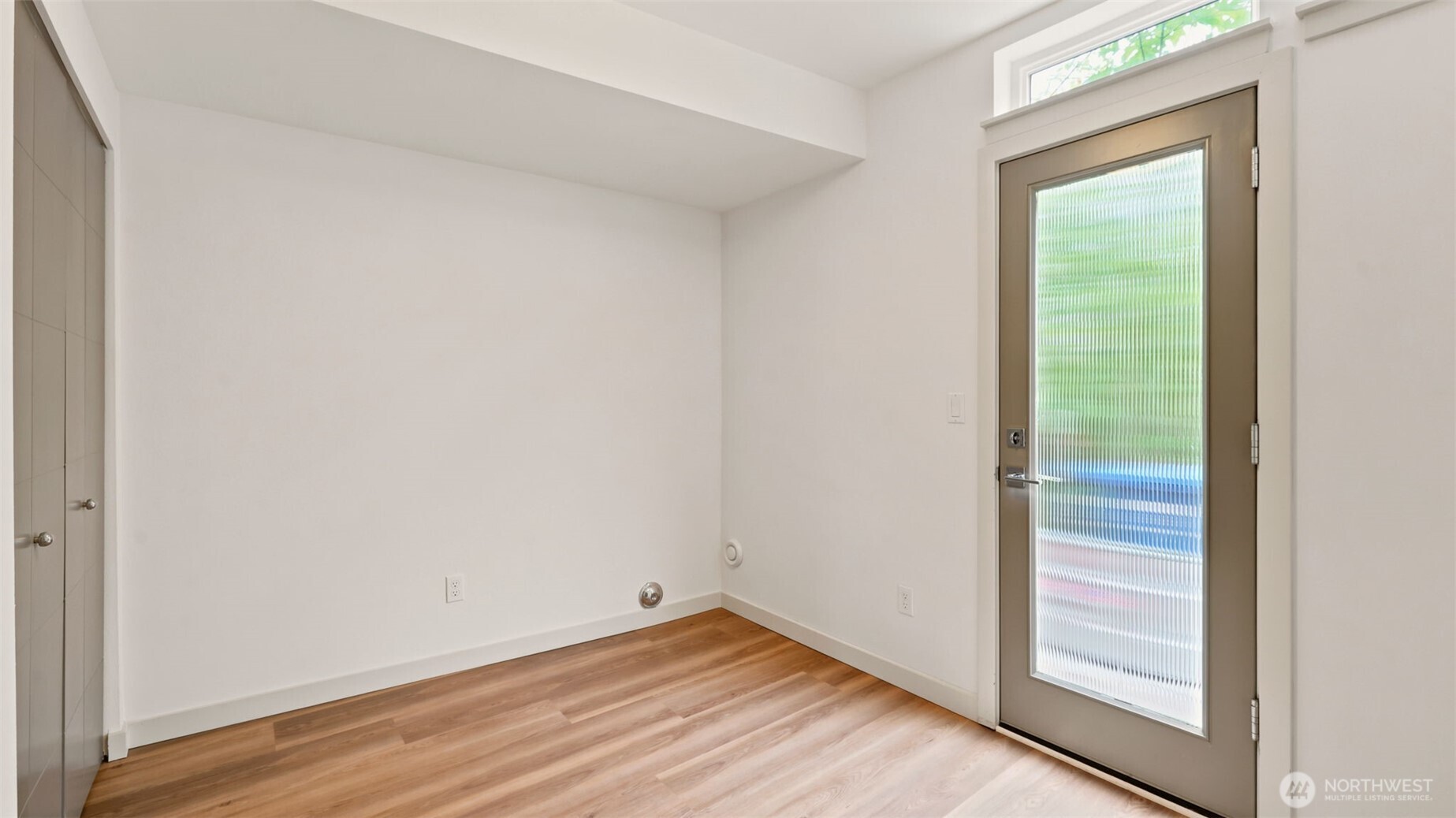 7459 Woodlawn Avenue A Property Photo 18