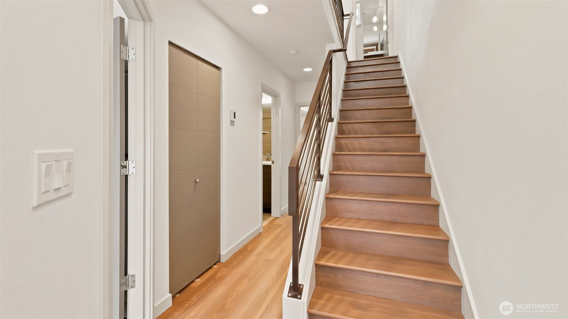 7459 Woodlawn Avenue A Property Photo 22