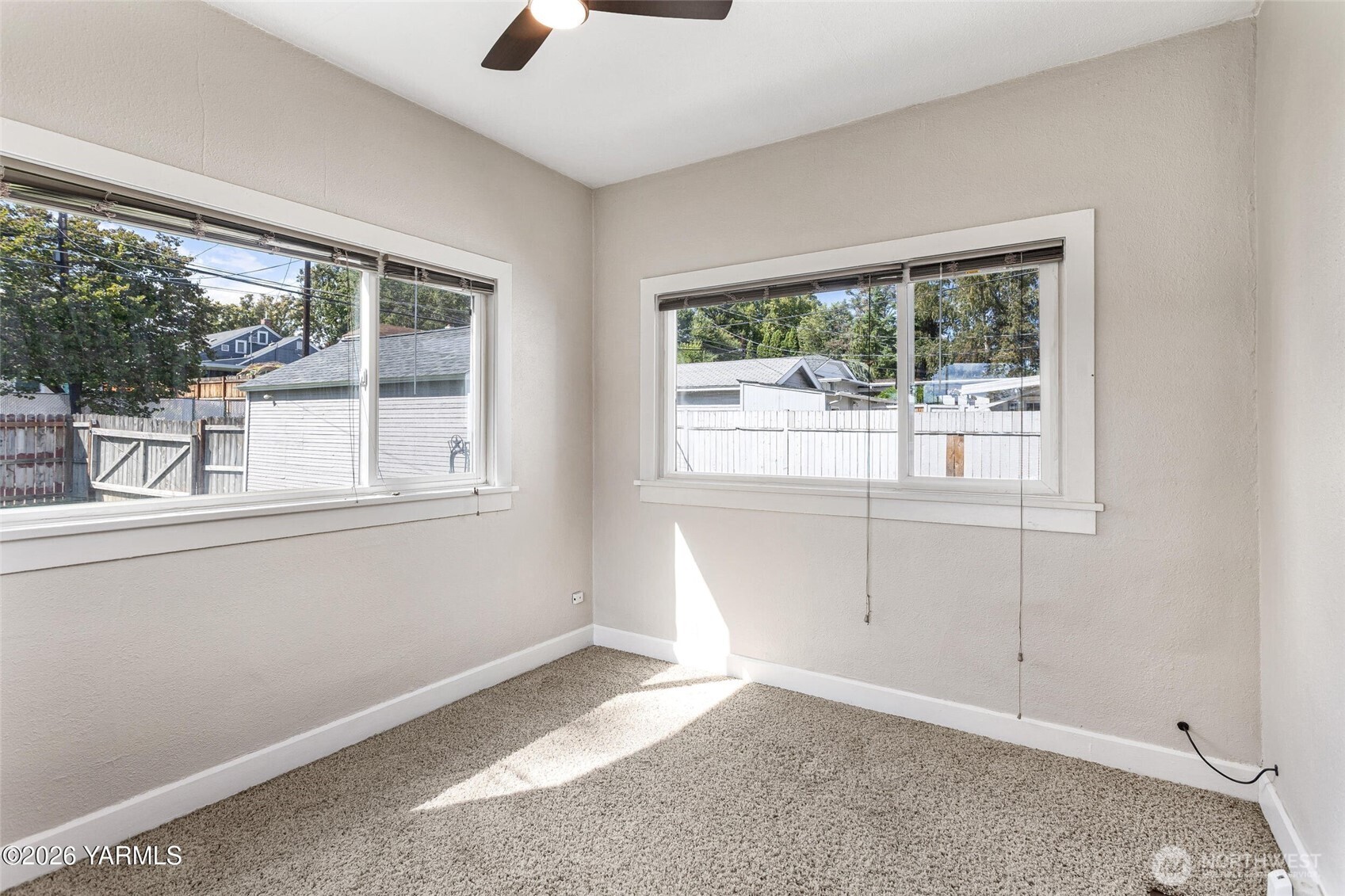 218 S 15th Avenue Property Photo 14