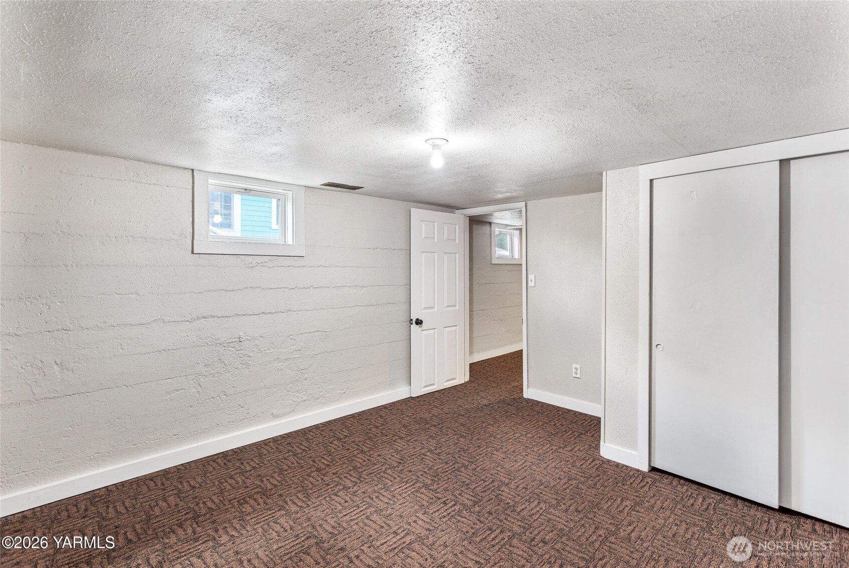 218 S 15th Avenue Property Photo 18