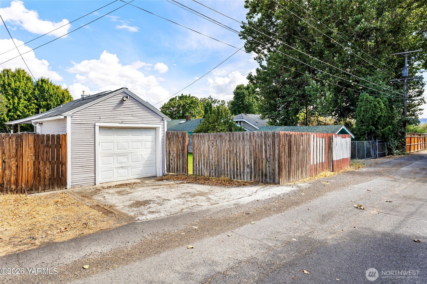 218 S 15th Avenue Property Photo 27