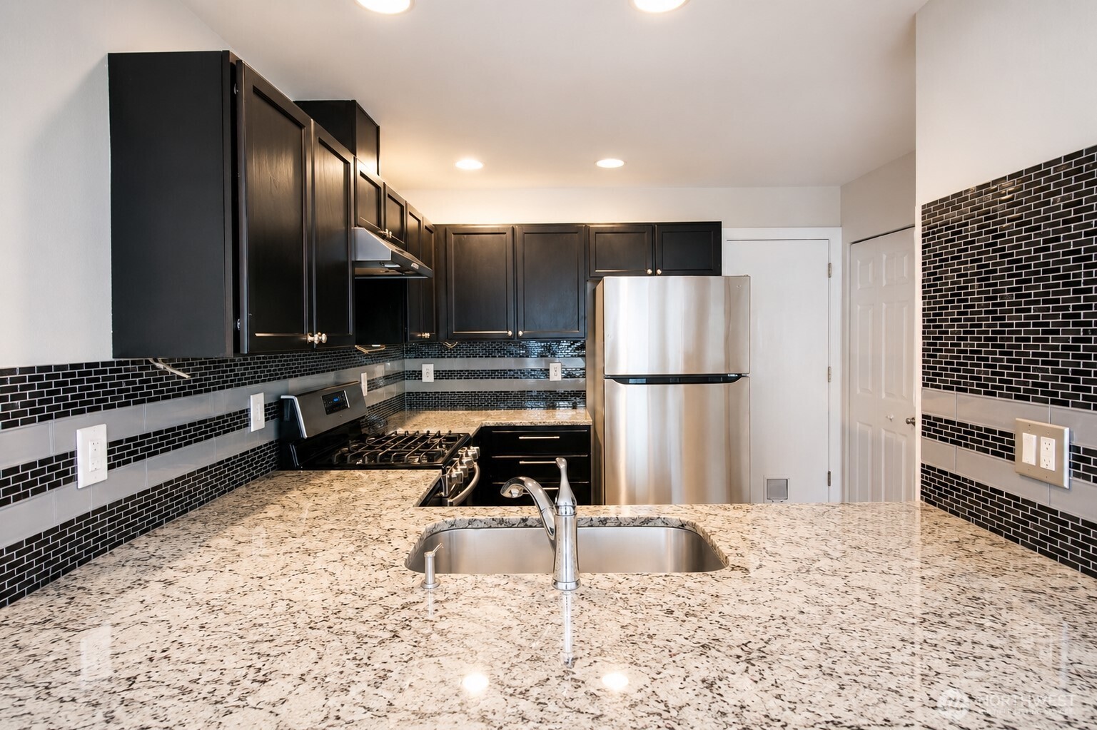 9503 Chapel Hill Road Property Photo 11