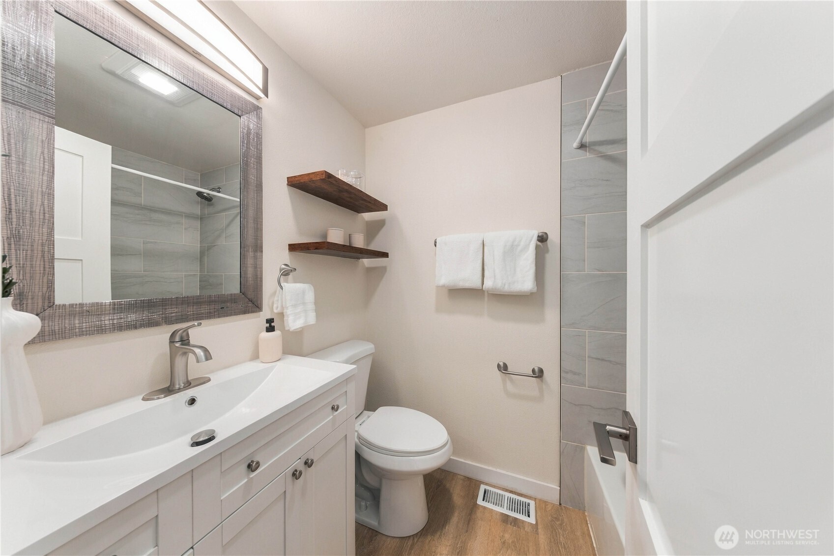 14219 Ne 64th Court Property Photo 21