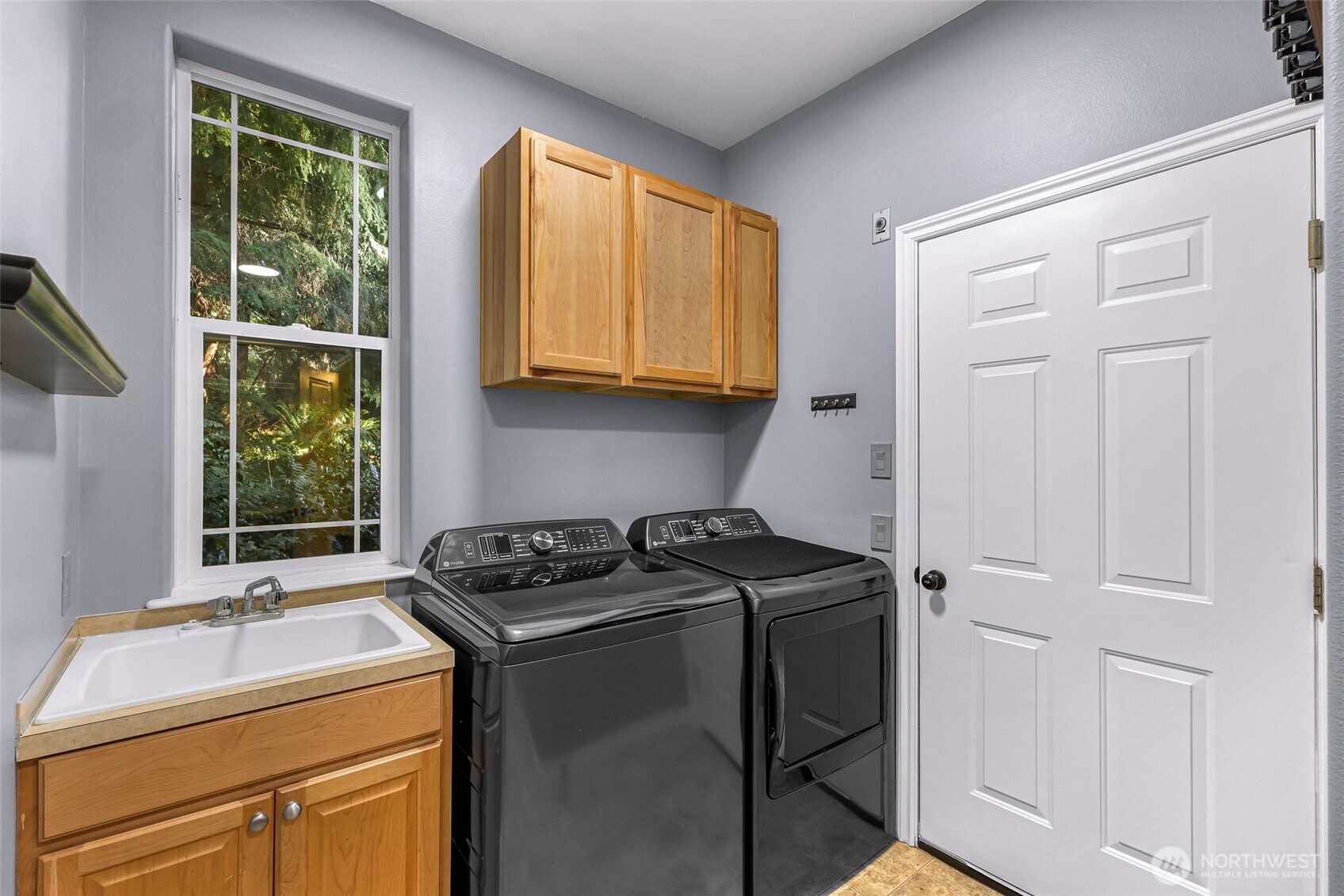 3 Spring Road Property Photo 23