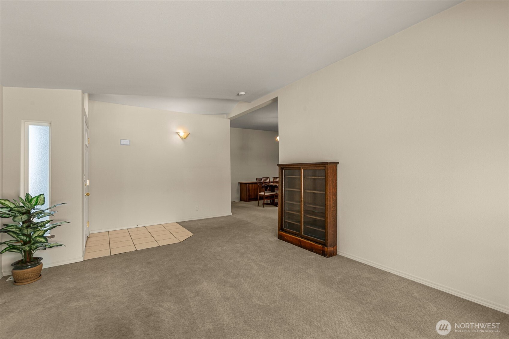 944 Sunrise Drive Property Photo 7