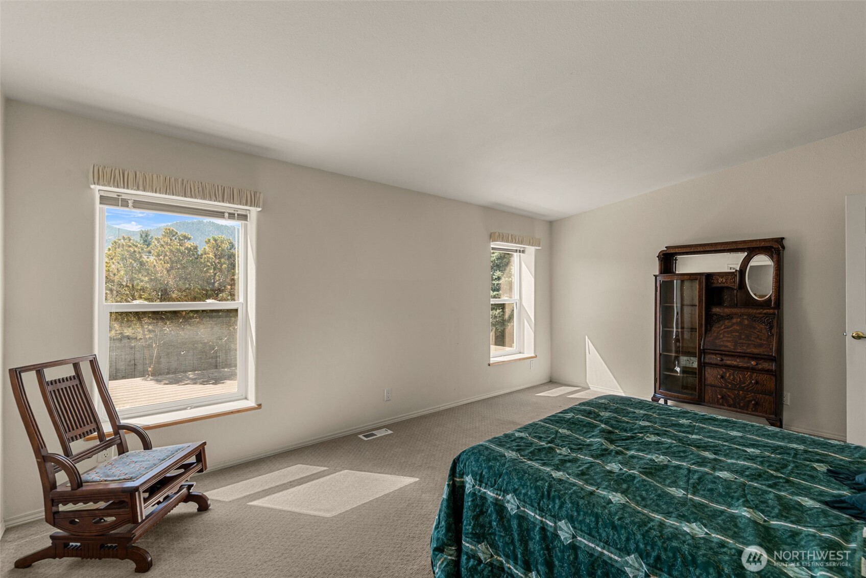 944 Sunrise Drive Property Photo 26