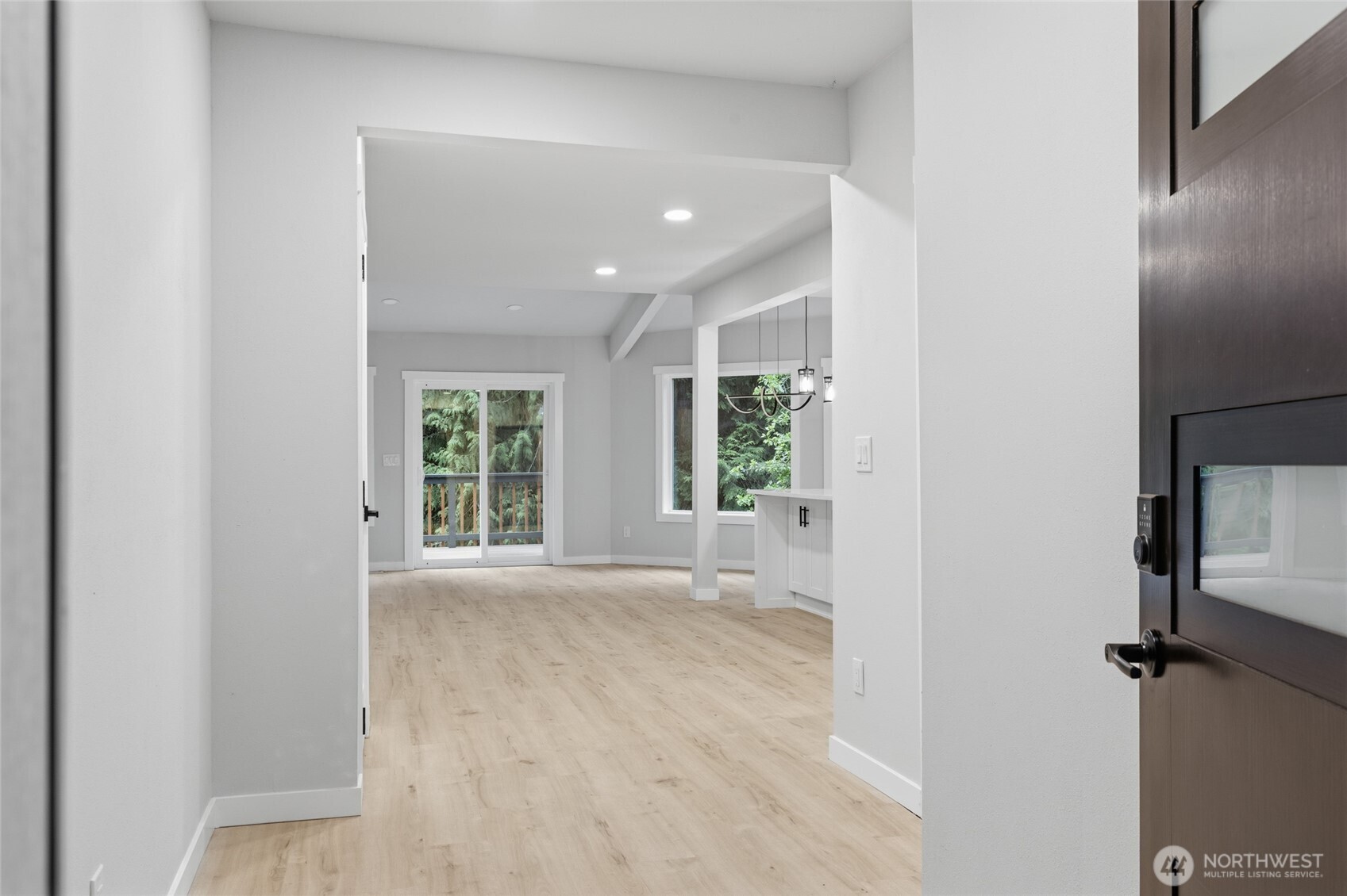 10953 N Madison Avenue Property Photo 4