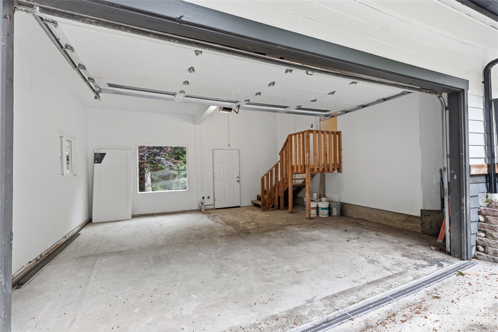 10953 N Madison Avenue Property Photo 11
