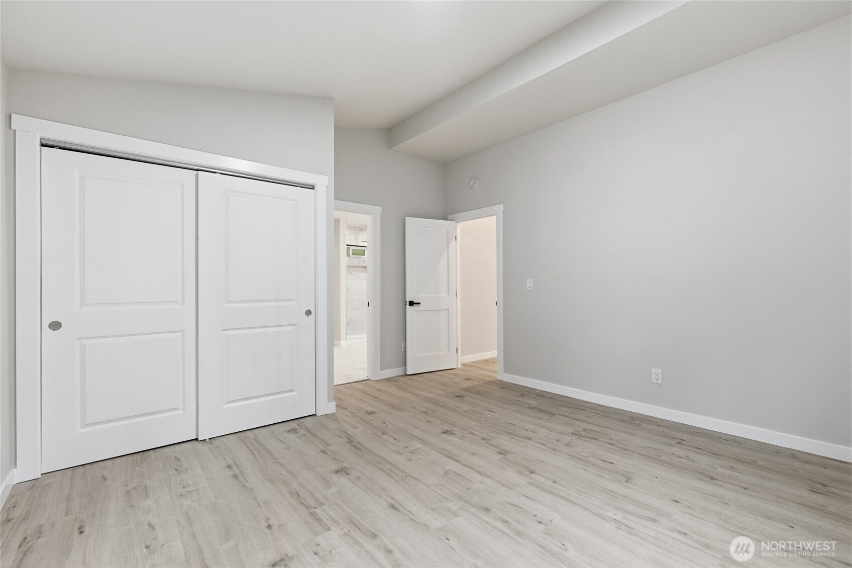 10953 N Madison Avenue Property Photo 18