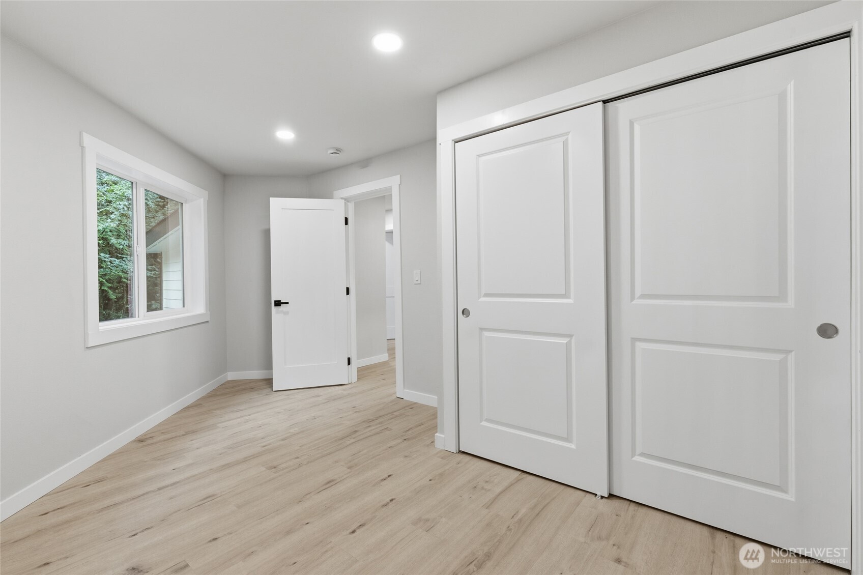 10953 N Madison Avenue Property Photo 22
