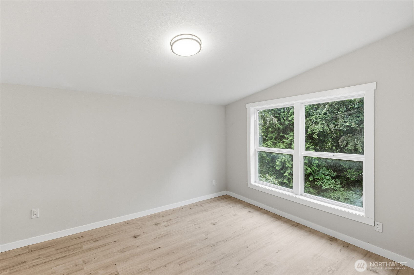 10953 N Madison Avenue Property Photo 23