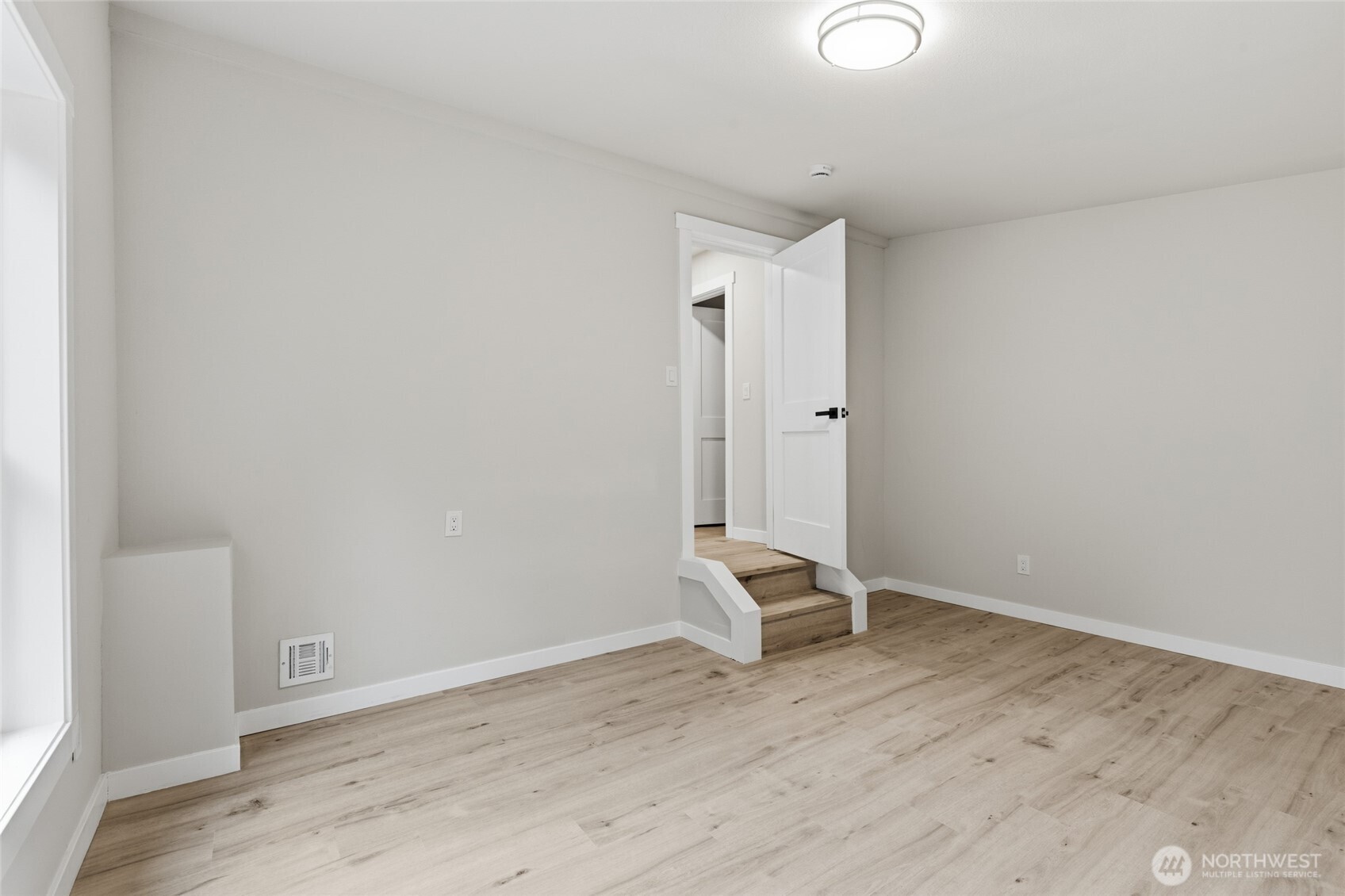 10953 N Madison Avenue Property Photo 24