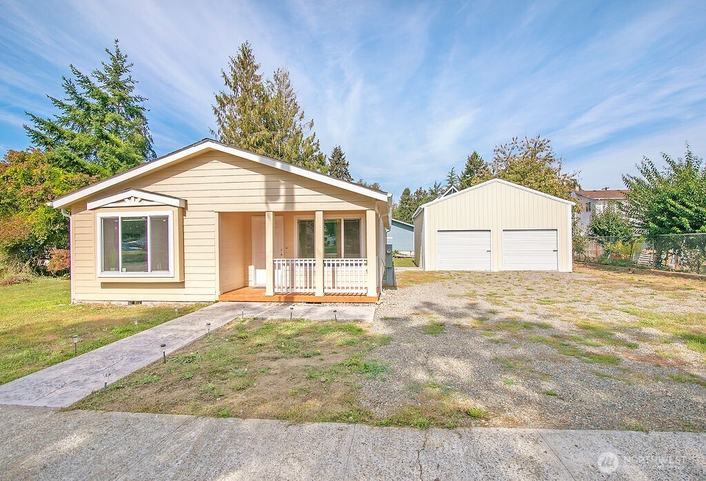 420 Pine Street Property Photo 2