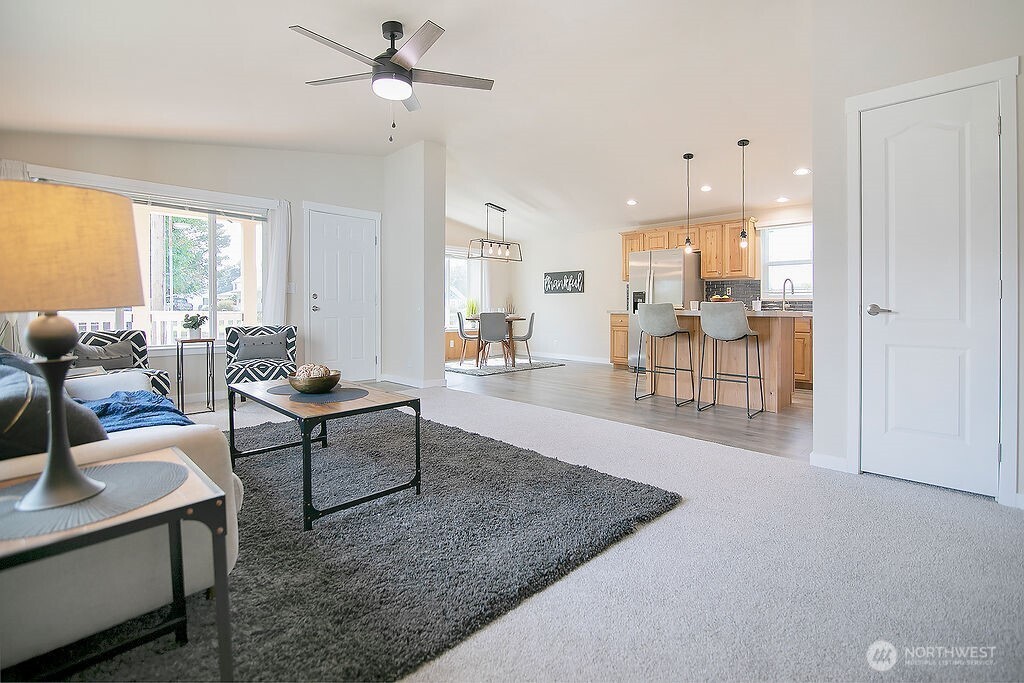 420 Pine Street Property Photo 4