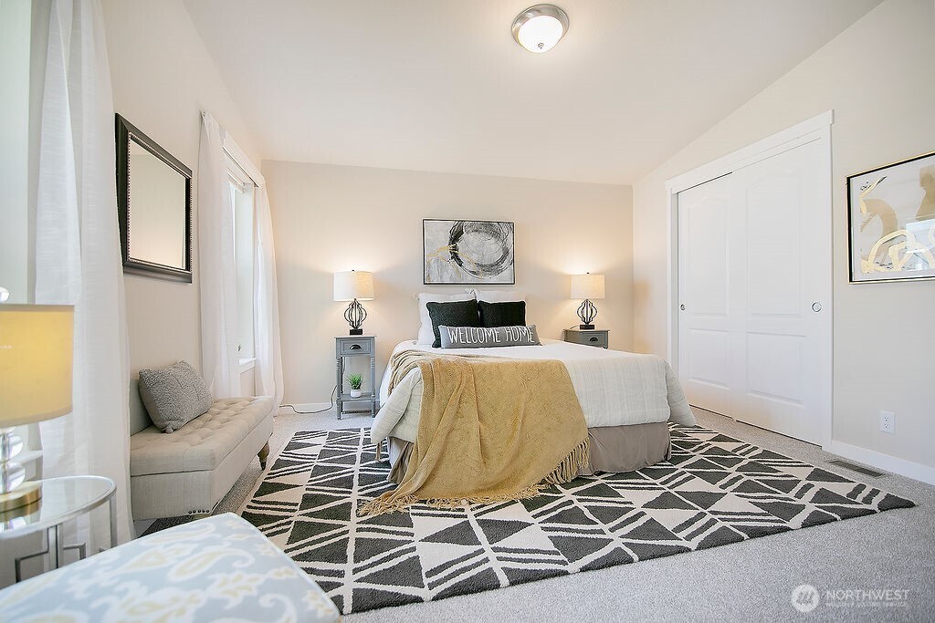 420 Pine Street Property Photo 14