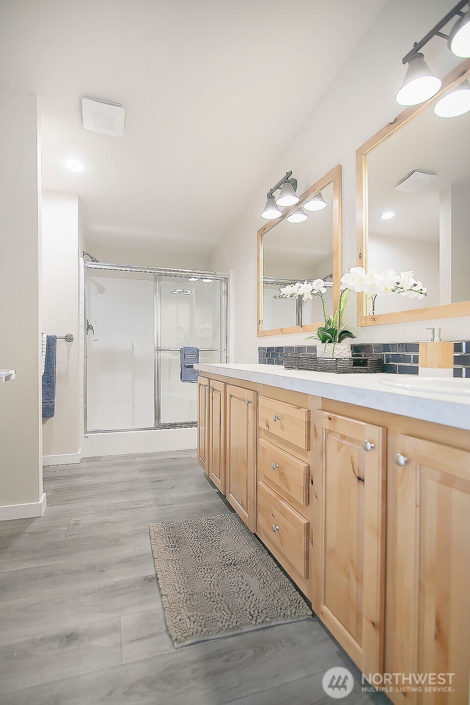 420 Pine Street Property Photo 15