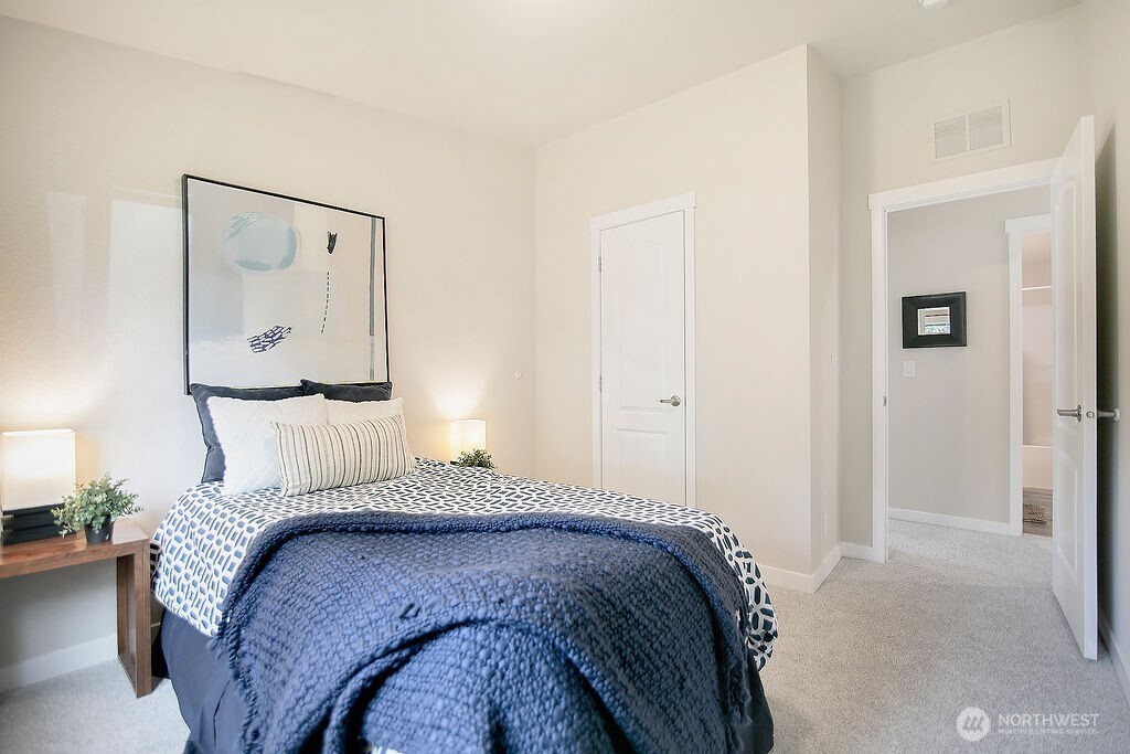 420 Pine Street Property Photo 16