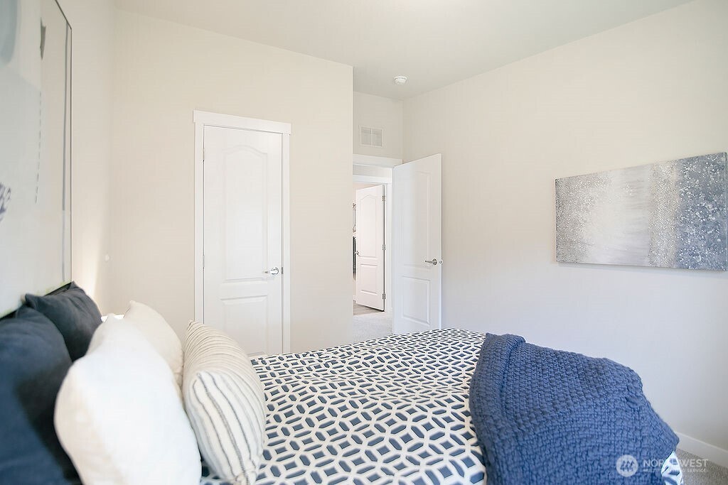 420 Pine Street Property Photo 17