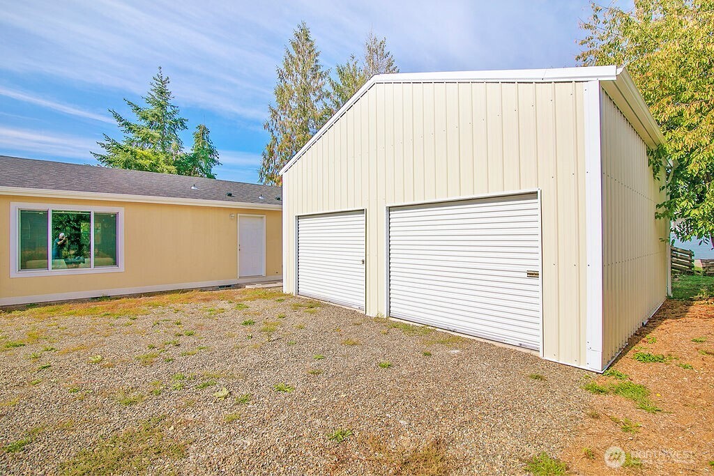 420 Pine Street Property Photo 23