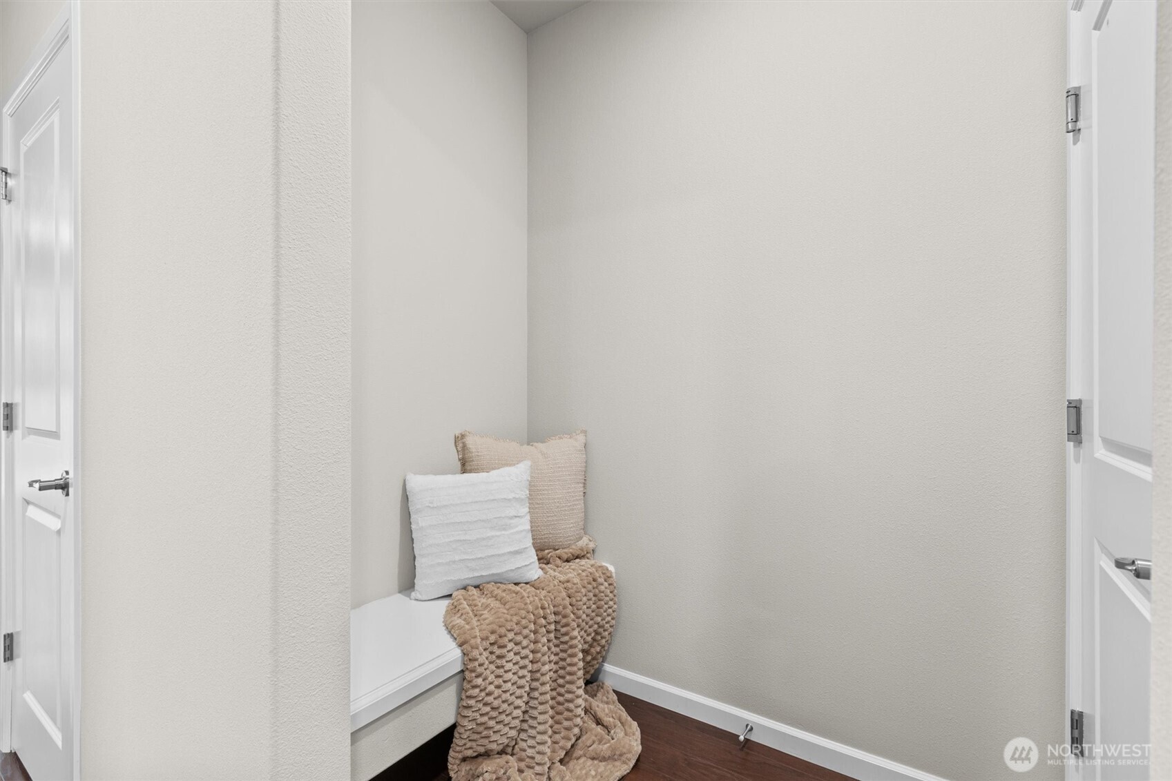 18728 42nd Avenue Property Photo 31