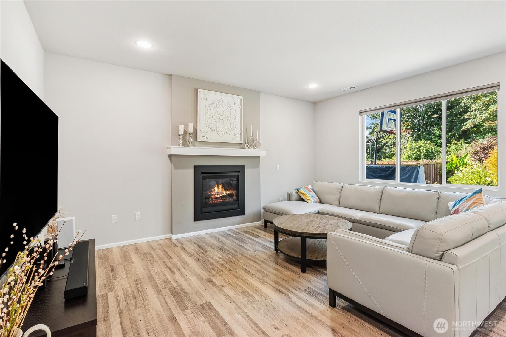 17609 Mill Valley Road Property Photo 3