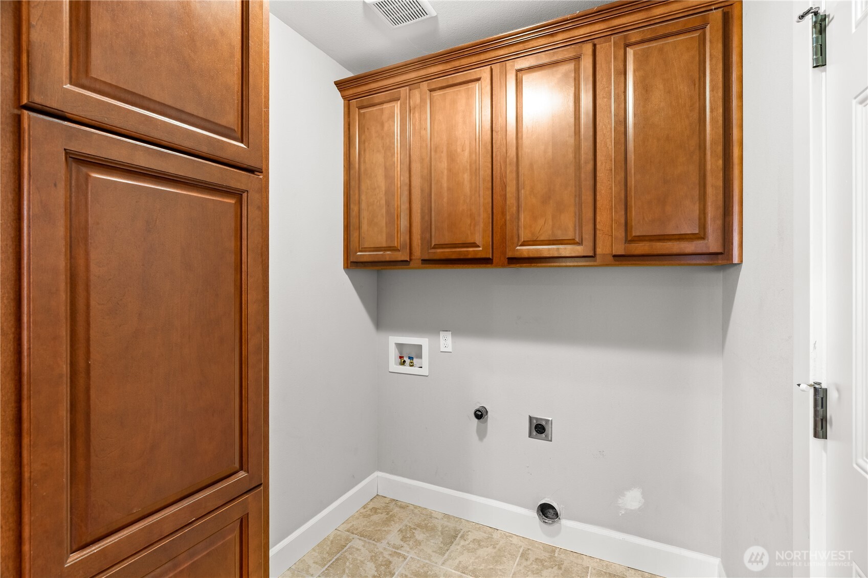 641 Olallie Circle Property Photo 20
