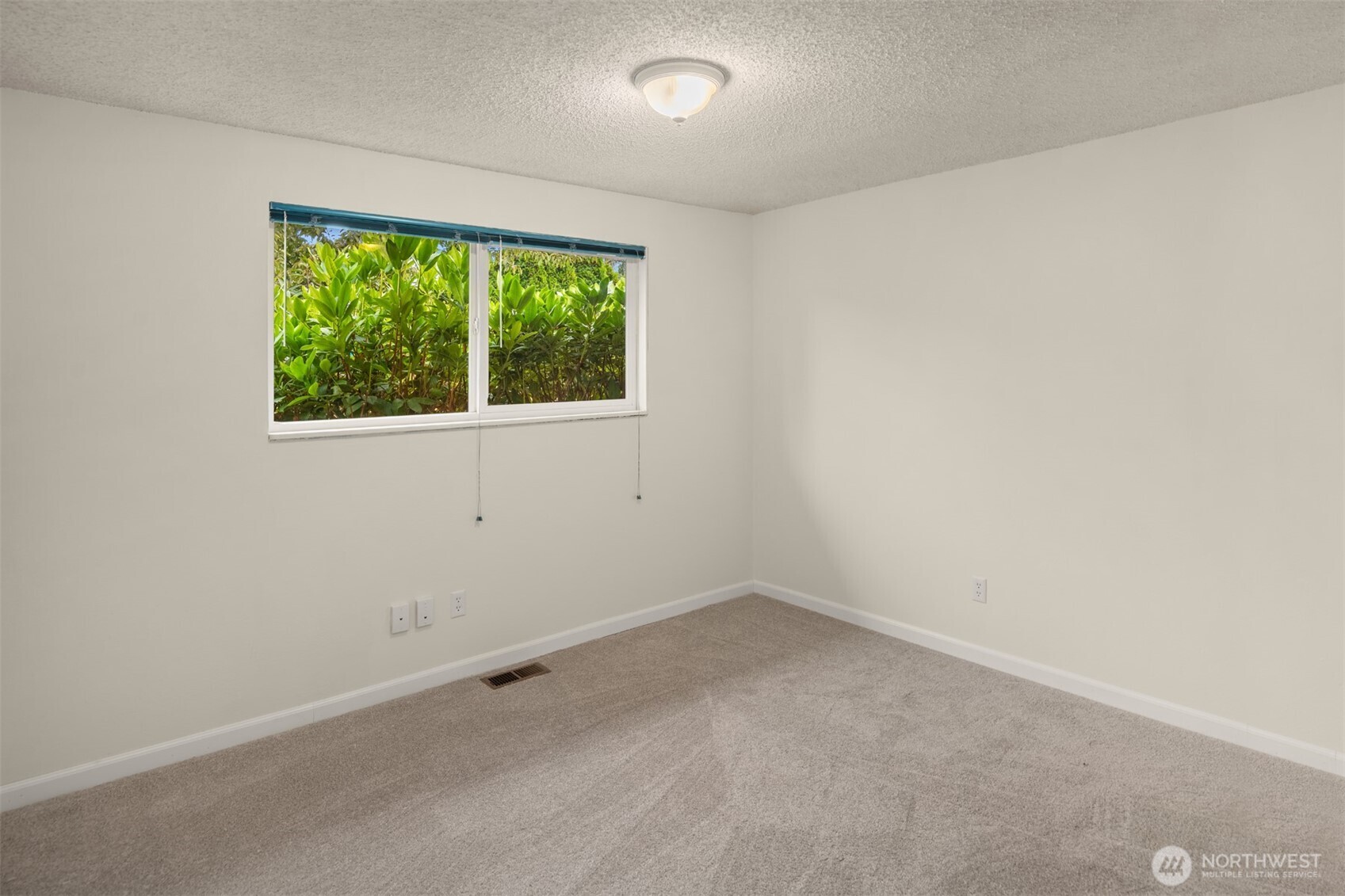 3712 S 175th Street Property Photo 17