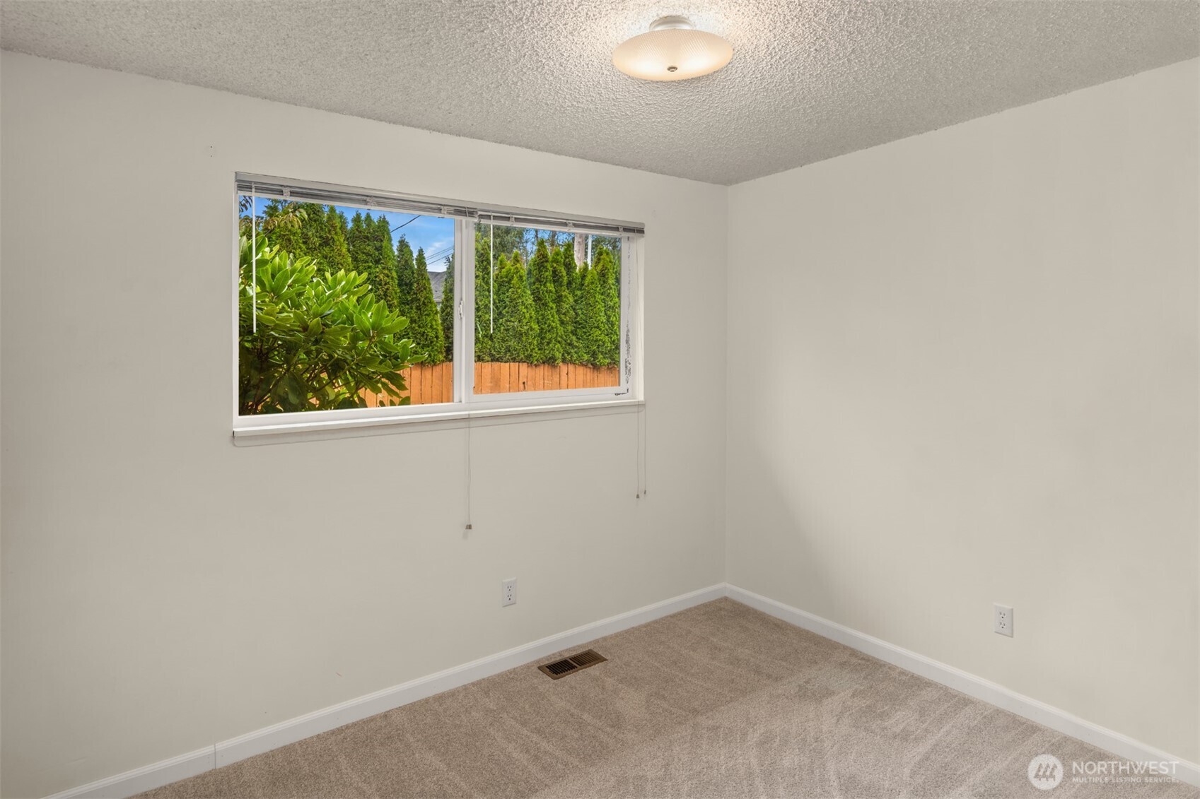 3712 S 175th Street Property Photo 19