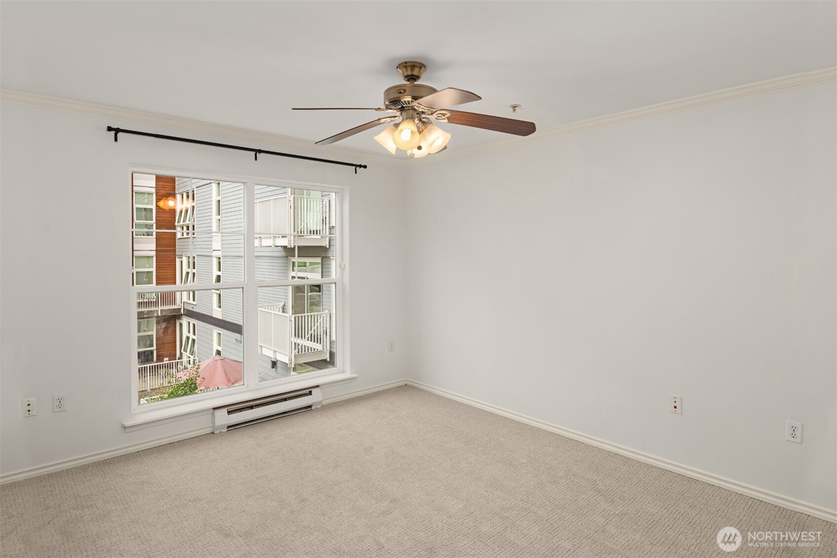 323 Queen Anne Avenue 202 Property Photo 17