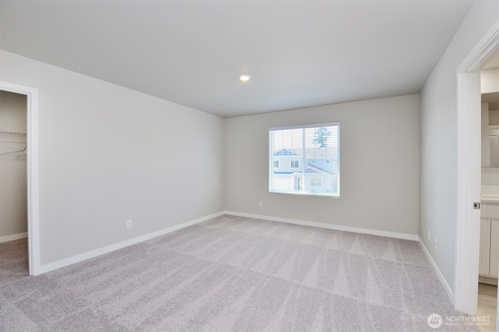 9756 Hay Street Property Photo 6
