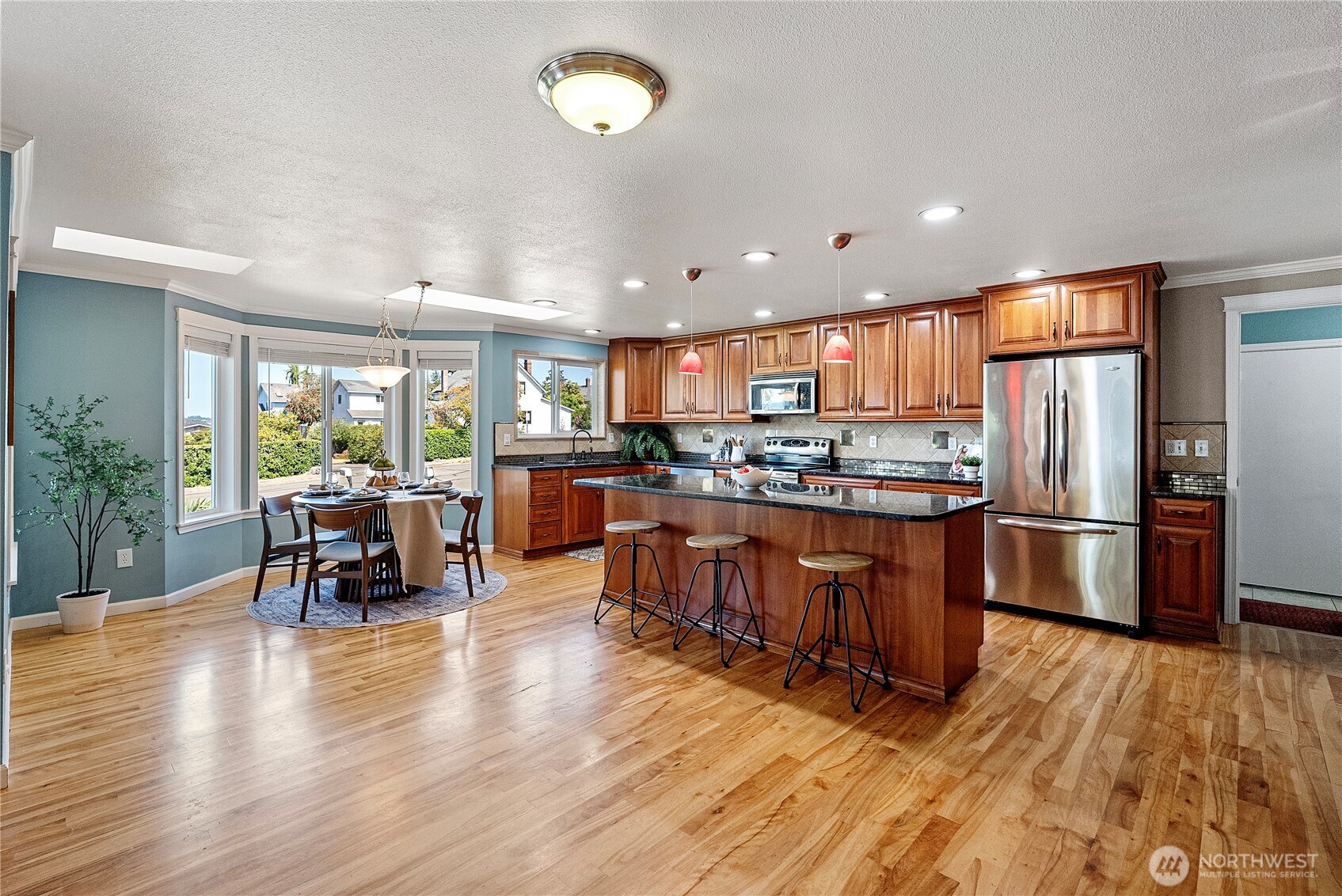 210 Champion Street Property Photo 8