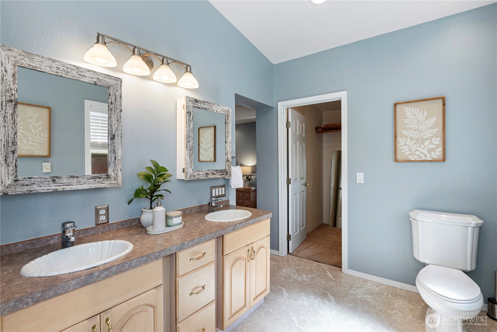 210 Champion Street Property Photo 17