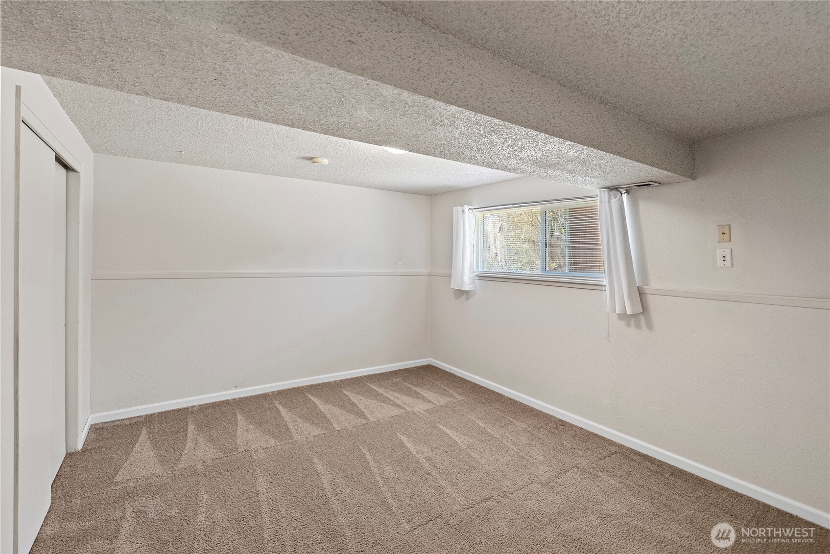 210 Champion Street Property Photo 26
