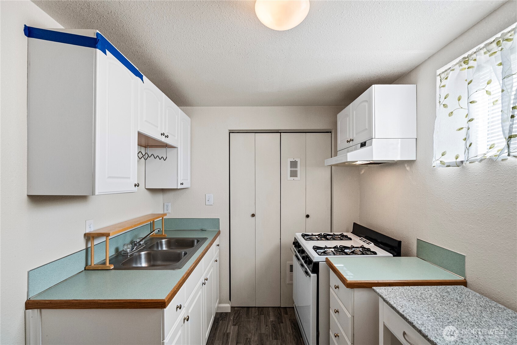 210 Champion Street Property Photo 29