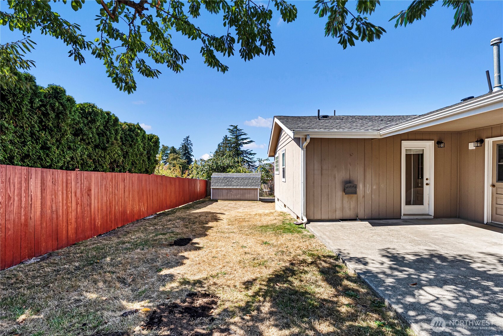 210 Champion Street Property Photo 32