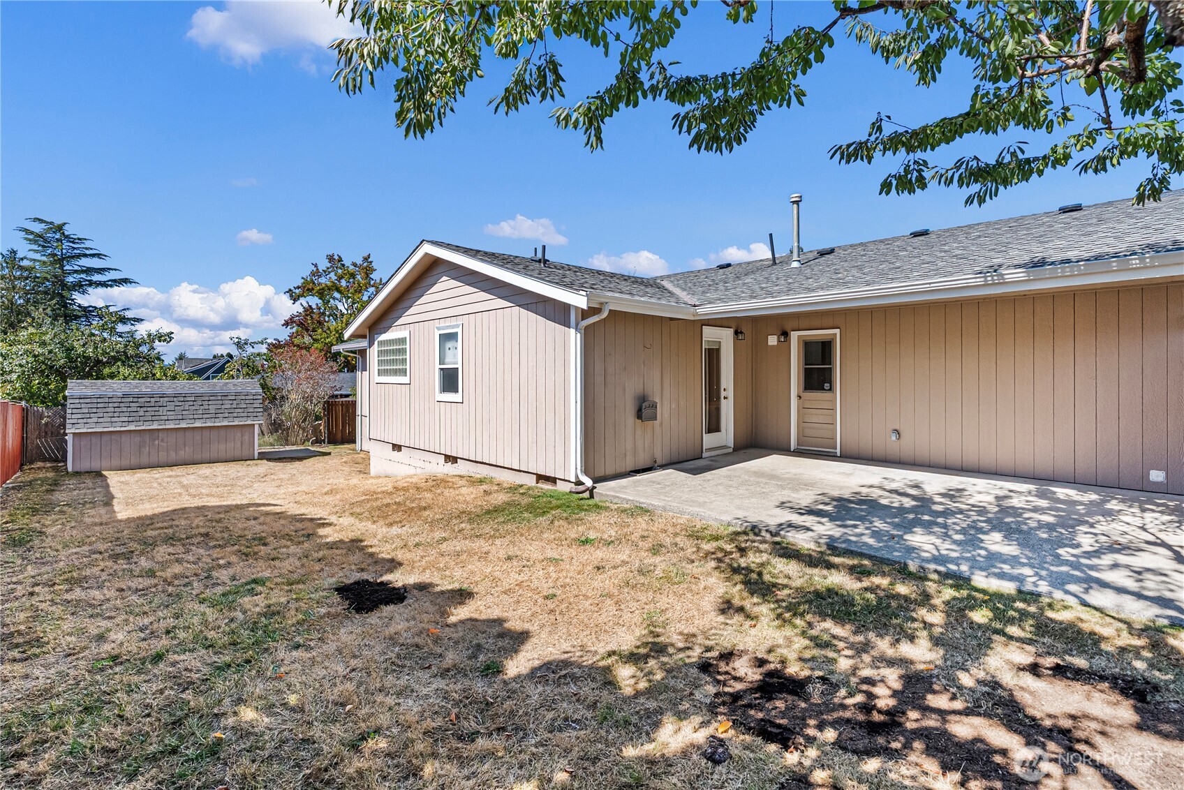 210 Champion Street Property Photo 33