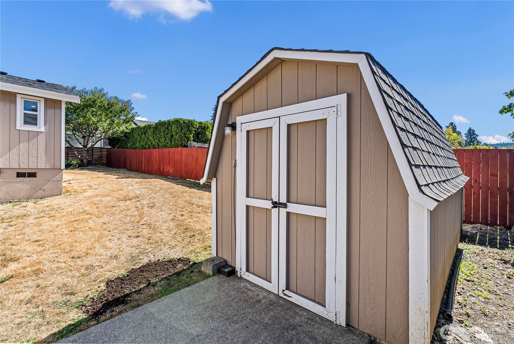 210 Champion Street Property Photo 34