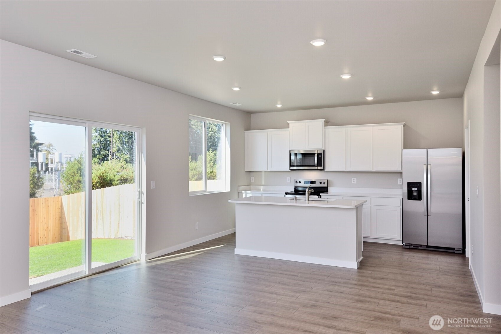 16306 Jenkins Avenue Property Photo 4