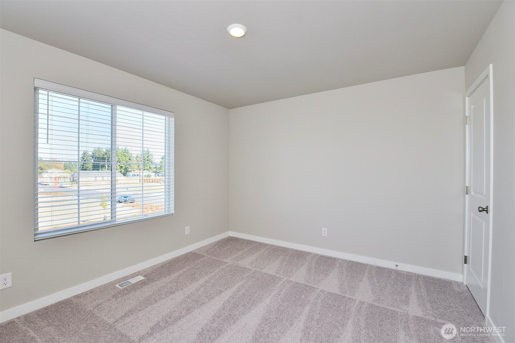 16300 Jenkins Avenue Property Photo 7