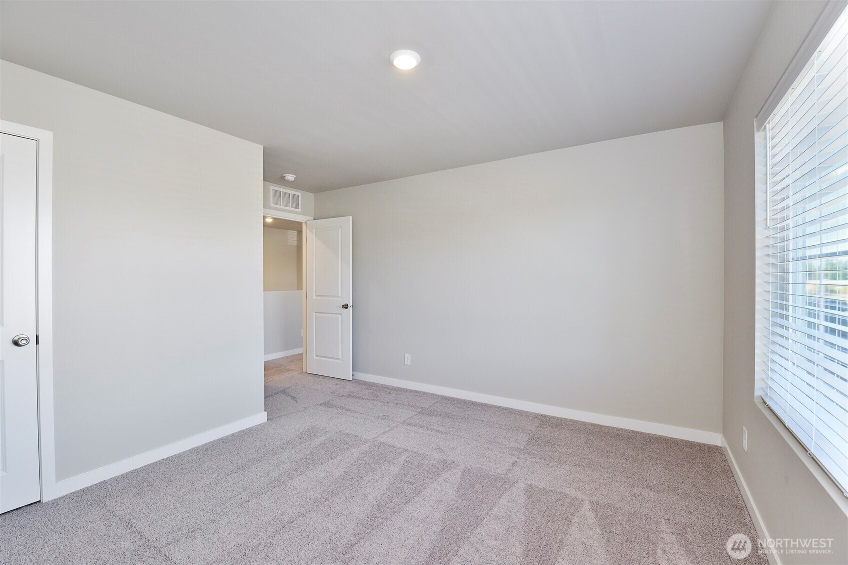 16300 Jenkins Avenue Property Photo 9